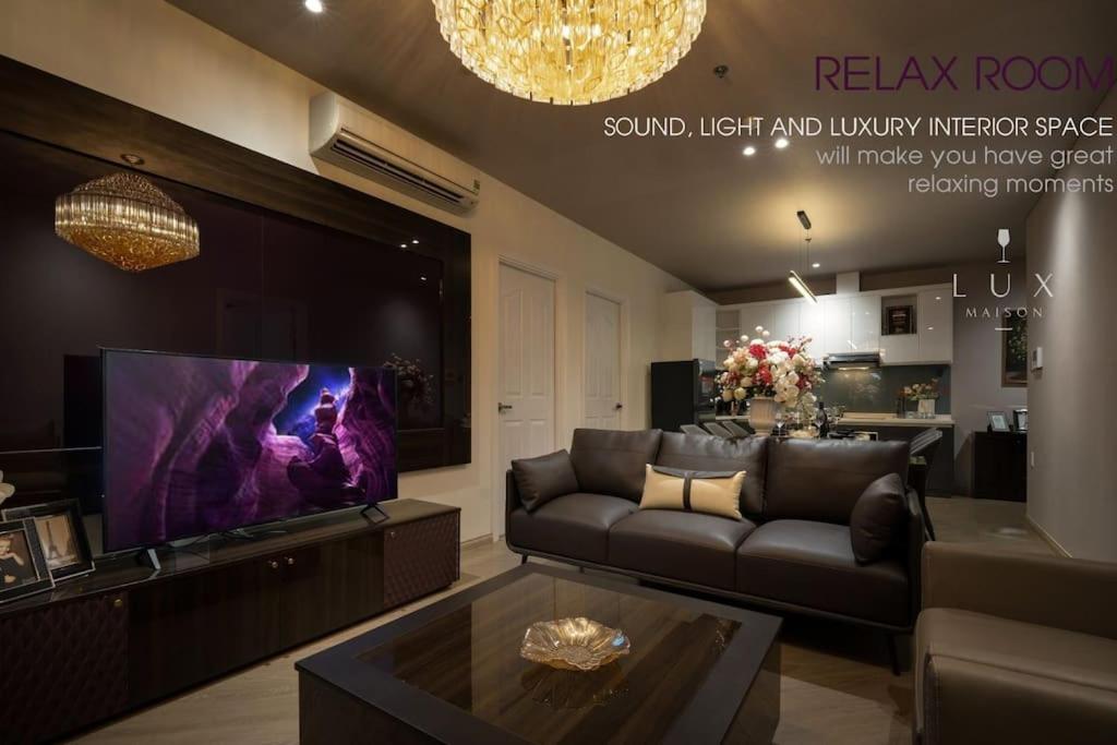 Luxmaison - 3 bedroom Apartment with Dragon Bridge view