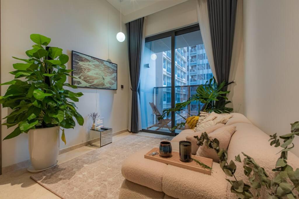 Luxury 1bed+office in MarQ District 1