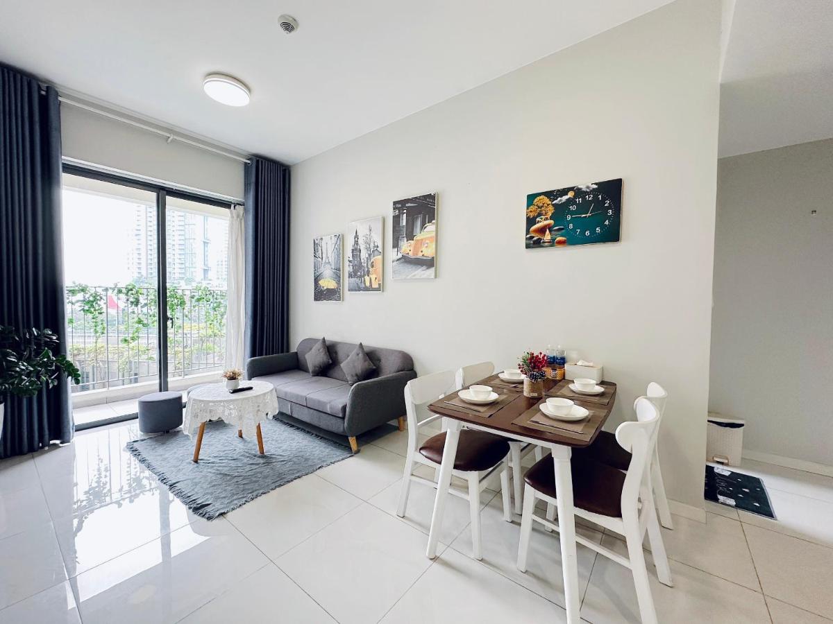 Luxury apartment at Masteri An Phu free Gym Pool