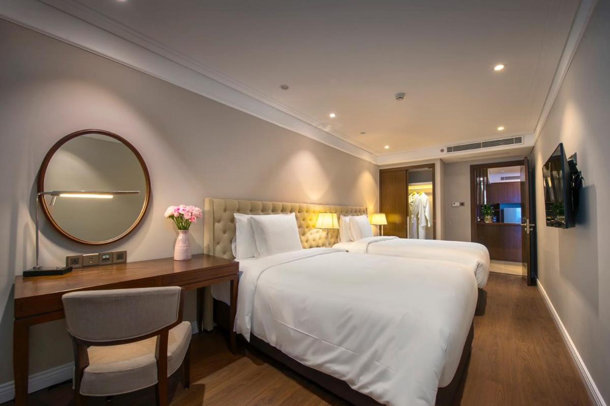 Luxury Apartment in Sheraton Buiding
