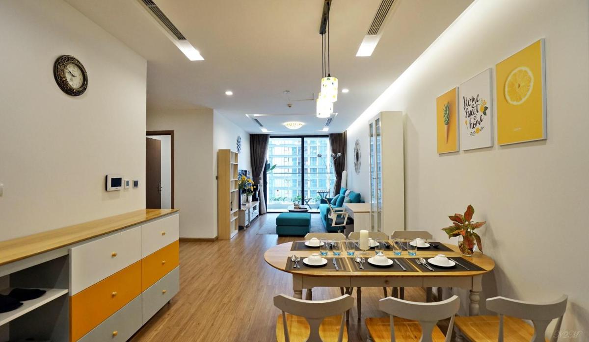 LUXURY APARTMENT VINHOME METROPOLIS next LOTTE Center,Japan Embassy