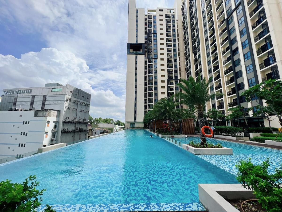 Luxury houses