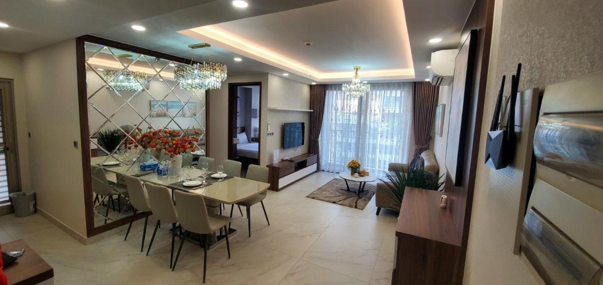 Luxury two bedroom the peak midtown