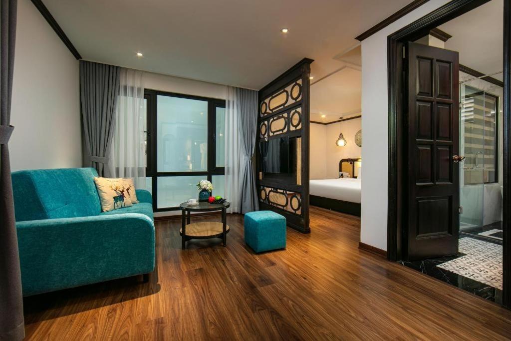 Media Central Hotel HN - by BAY LUXURY
