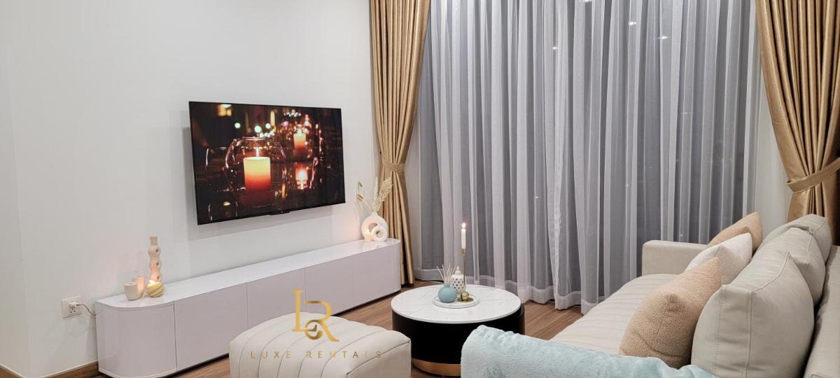 Modern 2BR Condo District 7 Close to DT HCM