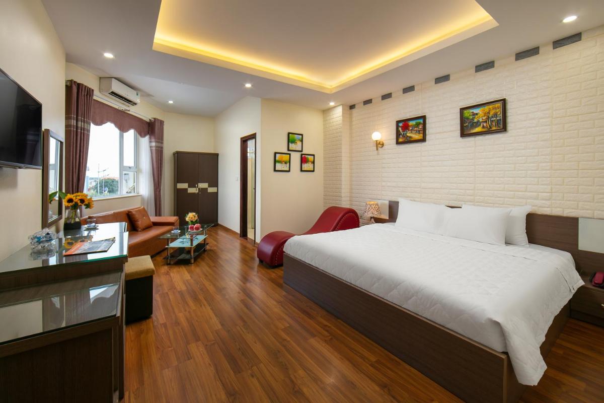 New Airport Hotel & Travel