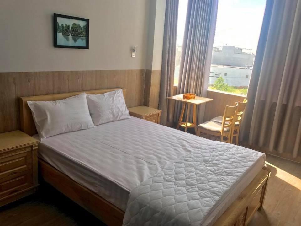 NHÀ KHÁCH HOA SEN