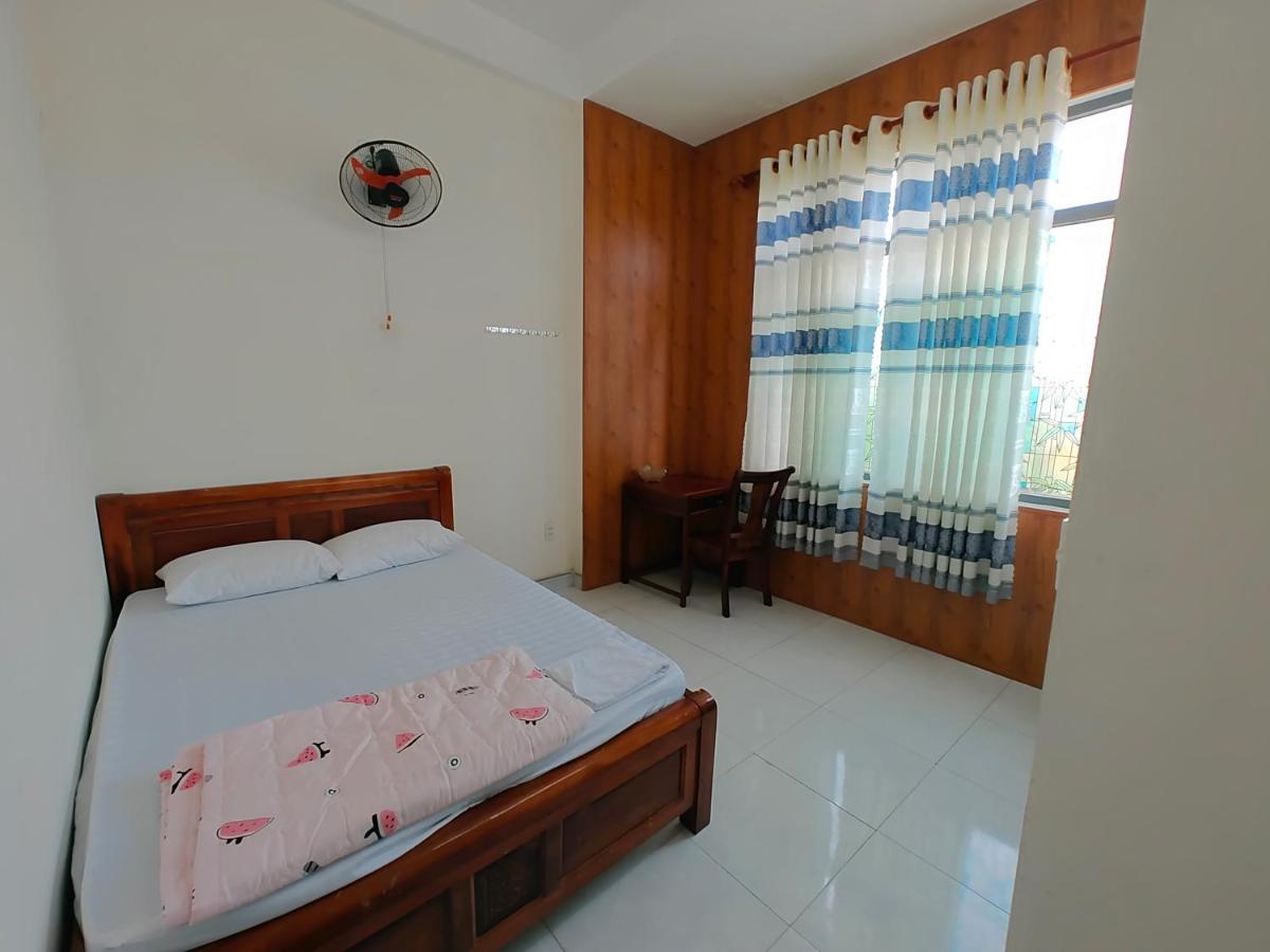 Nhà nghỉ 04 Nguyễn Hồng Ánh