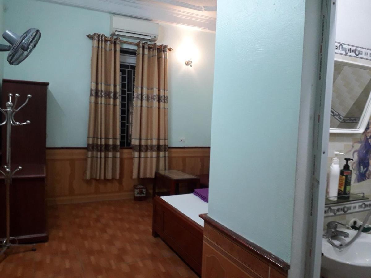 Nhà nghỉ Hoàng Linh