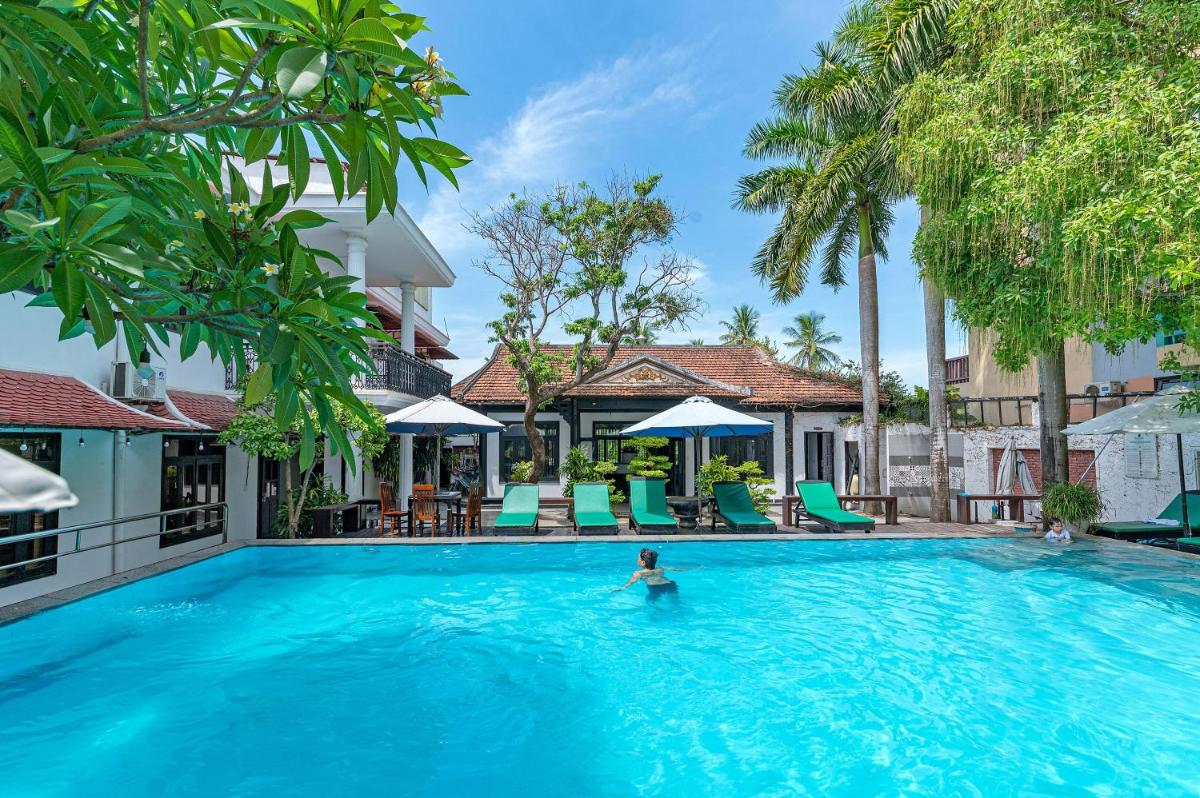 Nostalgia Hotel and Spa