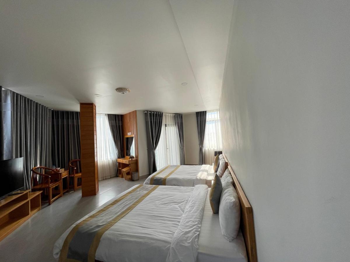 NP HOTEL
