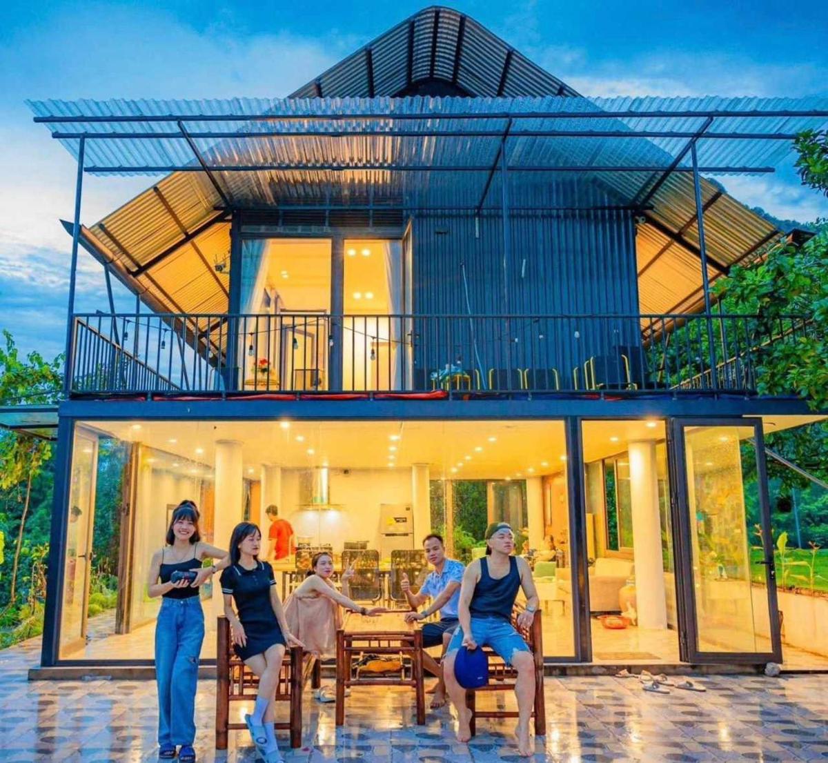 Ora Hill Farmstay & Glamping Hòa Bình