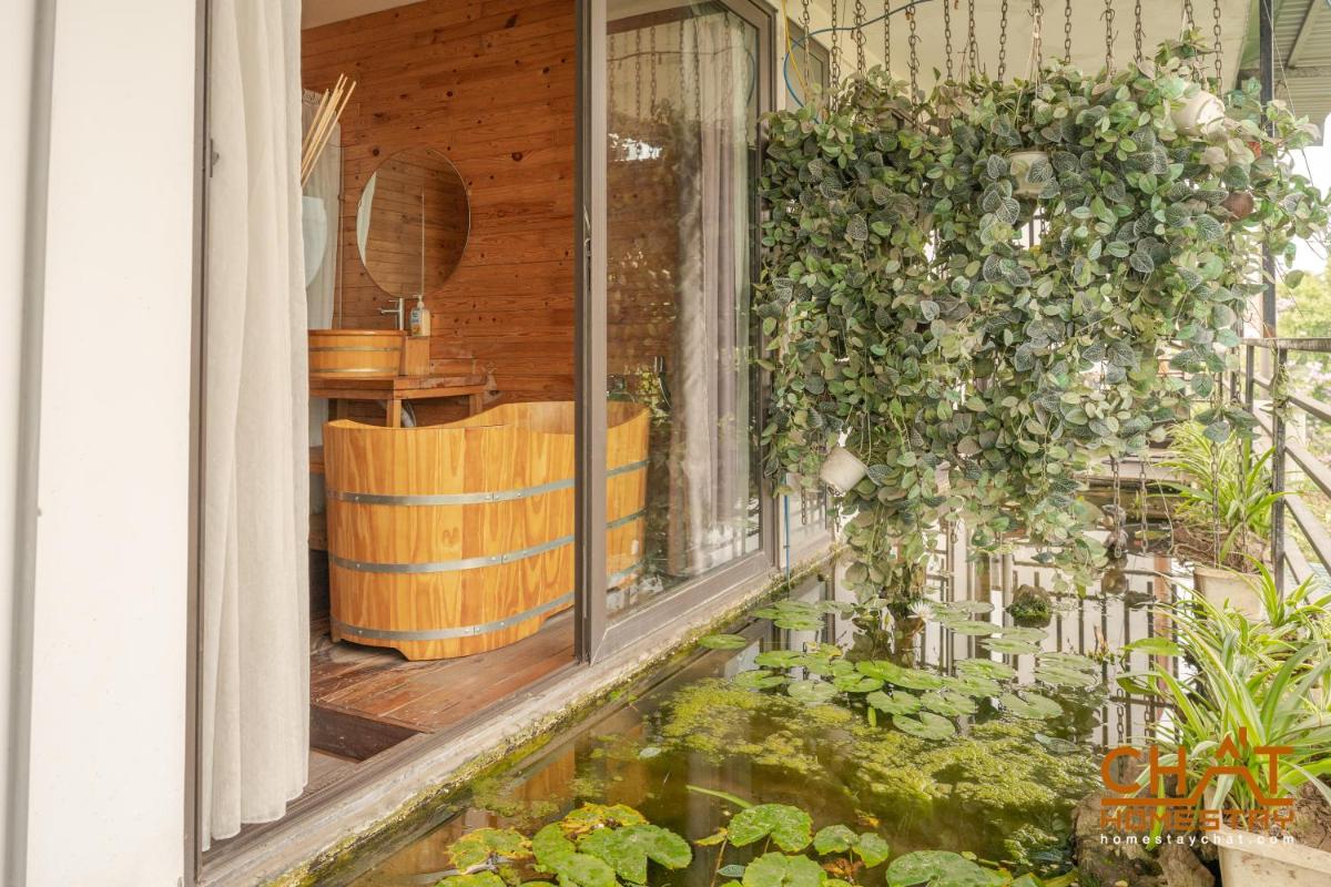 PagodaView2-LotusPond-WoodenBathtub