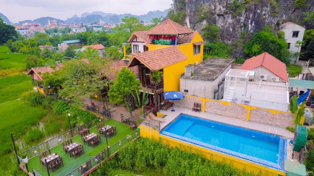 Papaya Bungalow & Rice fields