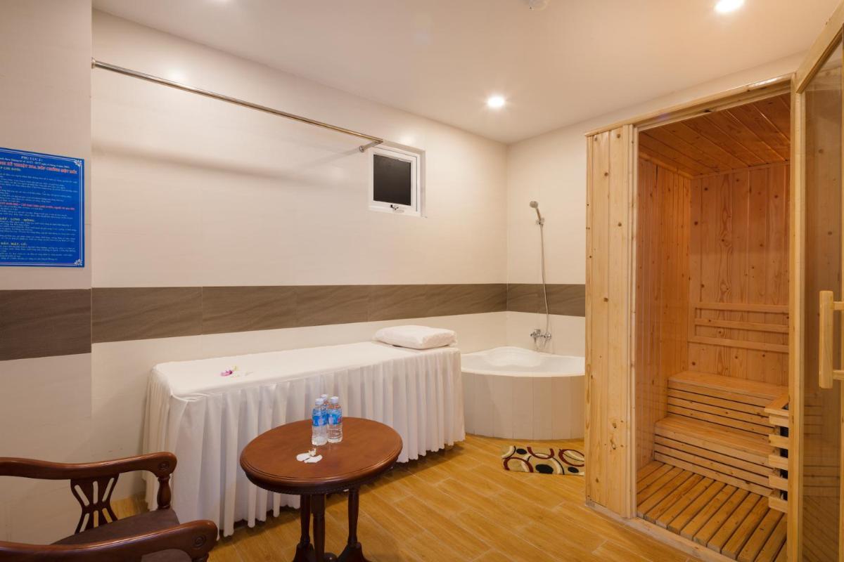 Phuc Ngoc Hotel