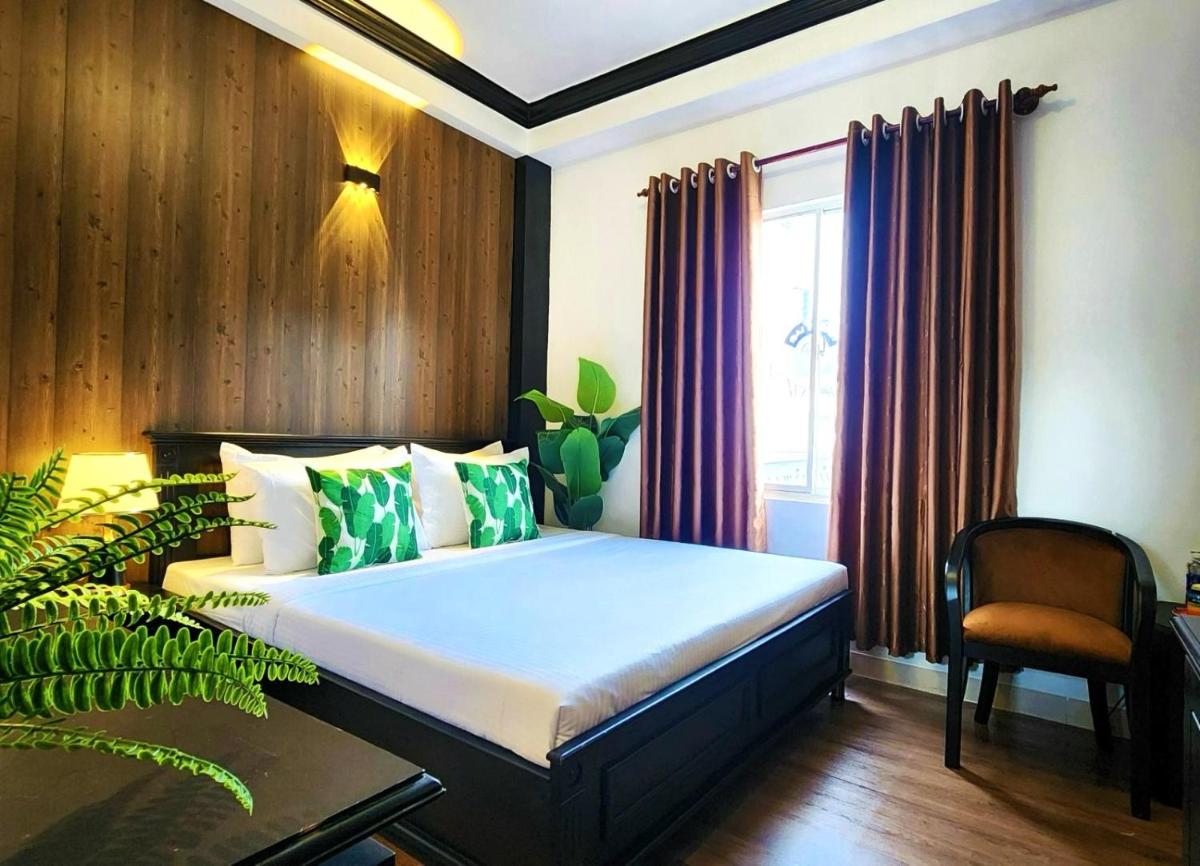 Rosa May Hotel