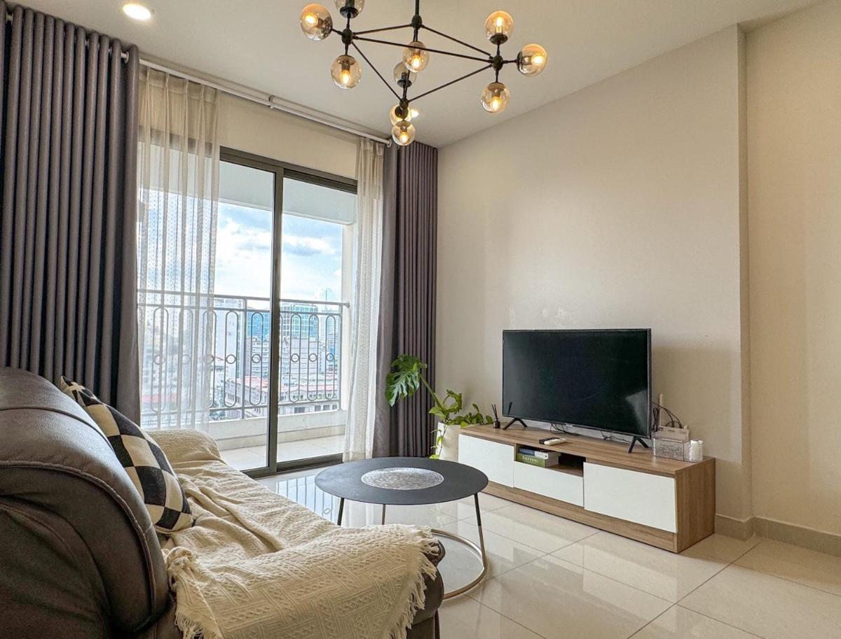 Saigon Royal - Elegant 2BR 2BA BitexcoView FreeGymPool