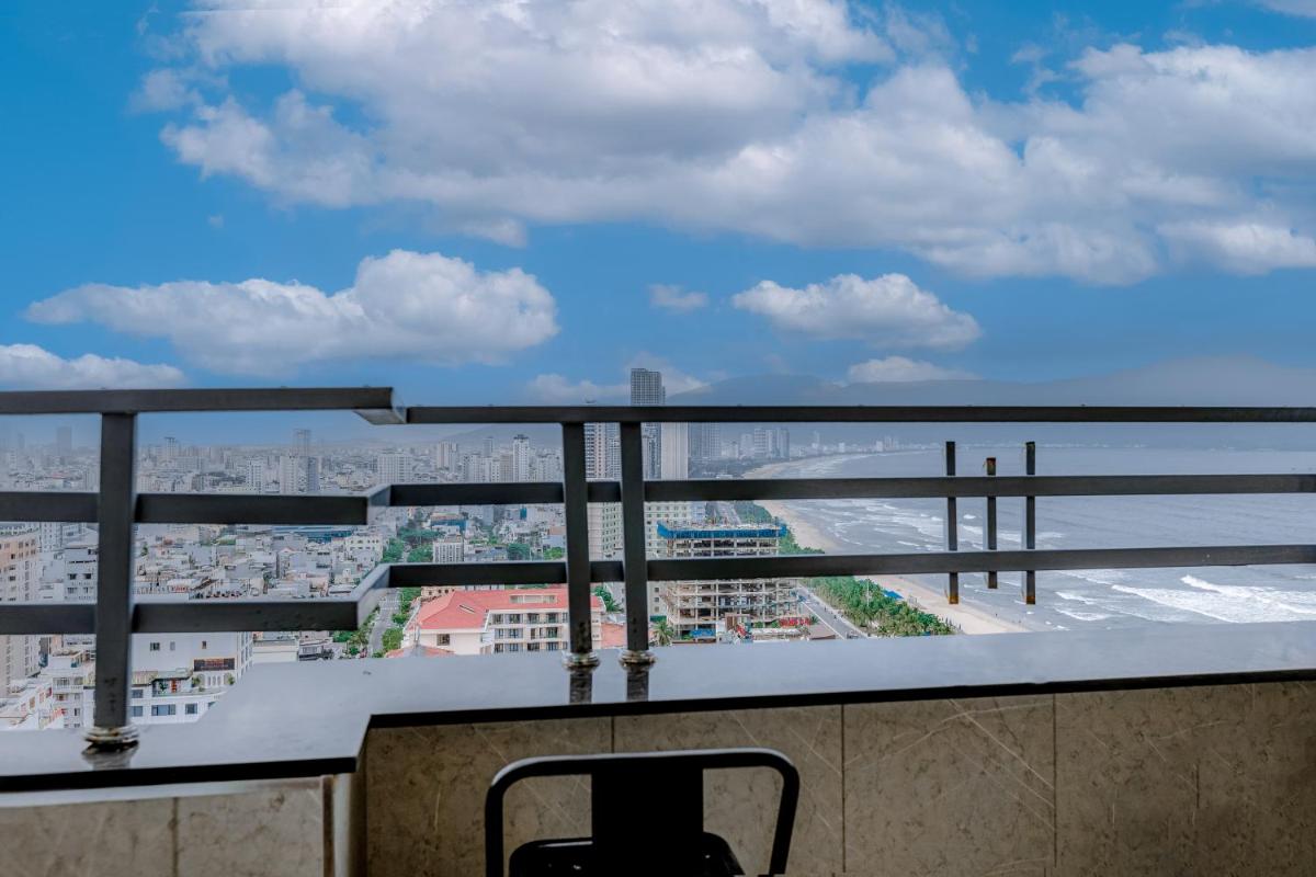 Sea View 2 bed room and 2 bad room Muong Thanh