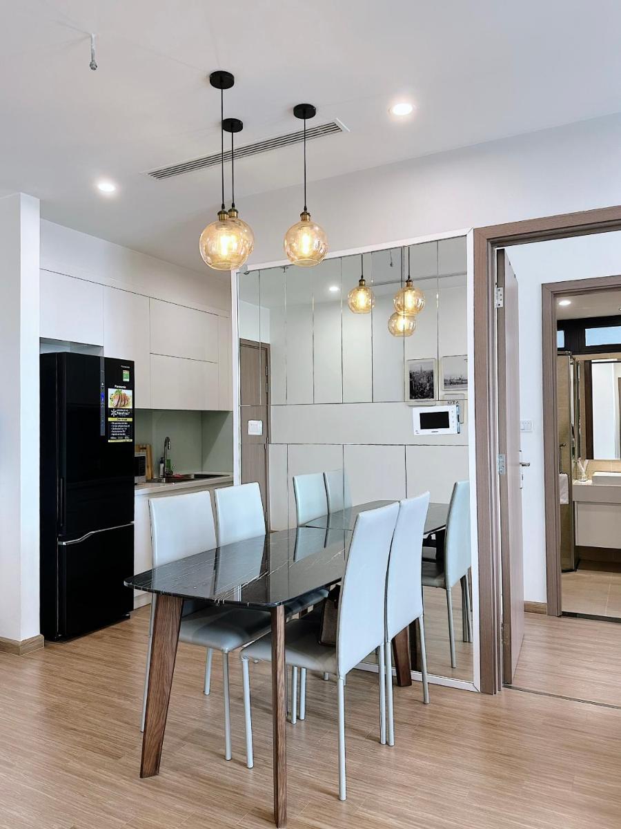 SERVICED APARTMENTS VINHOMES SKYLAKE