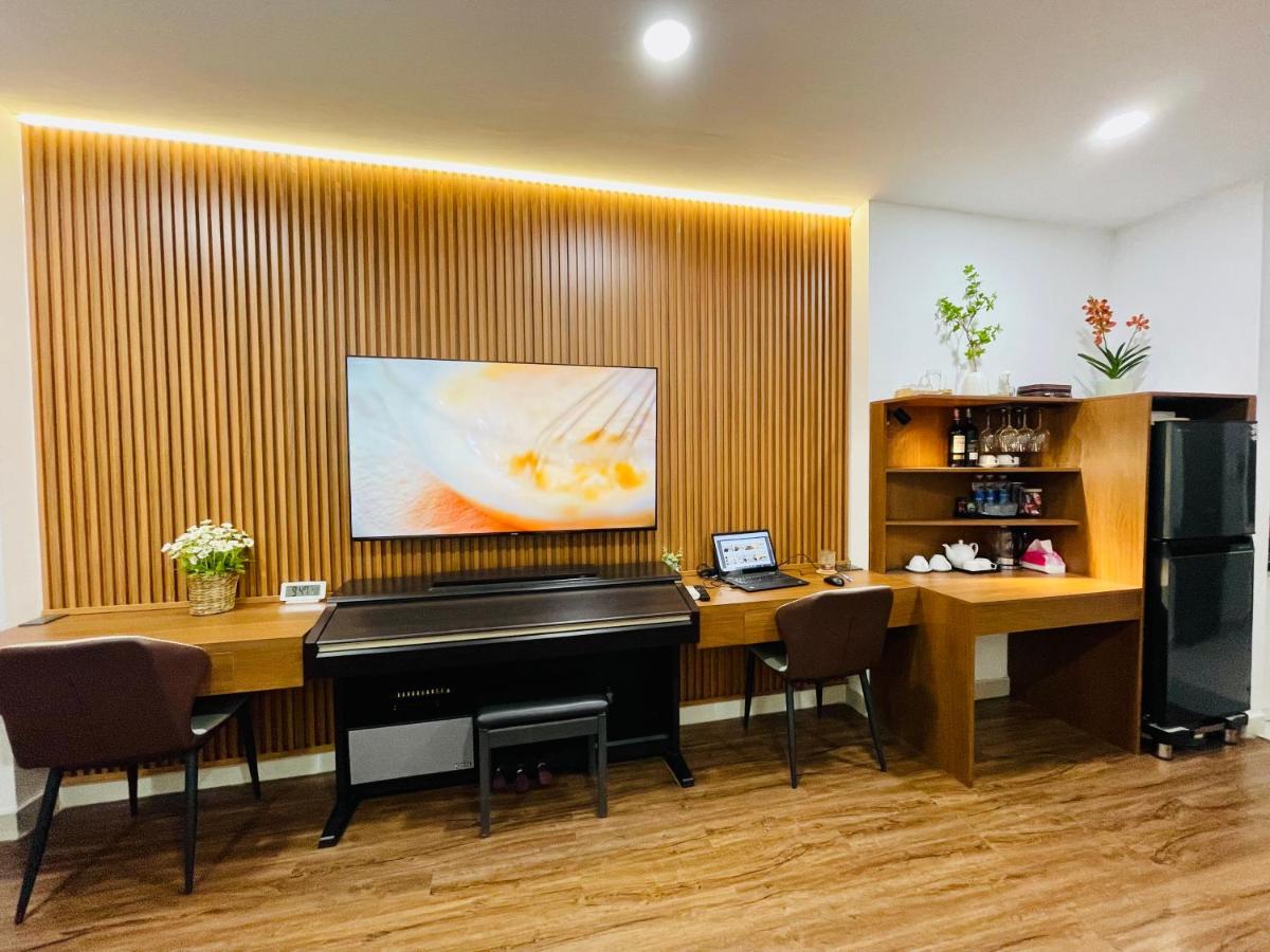 Sky Business Home