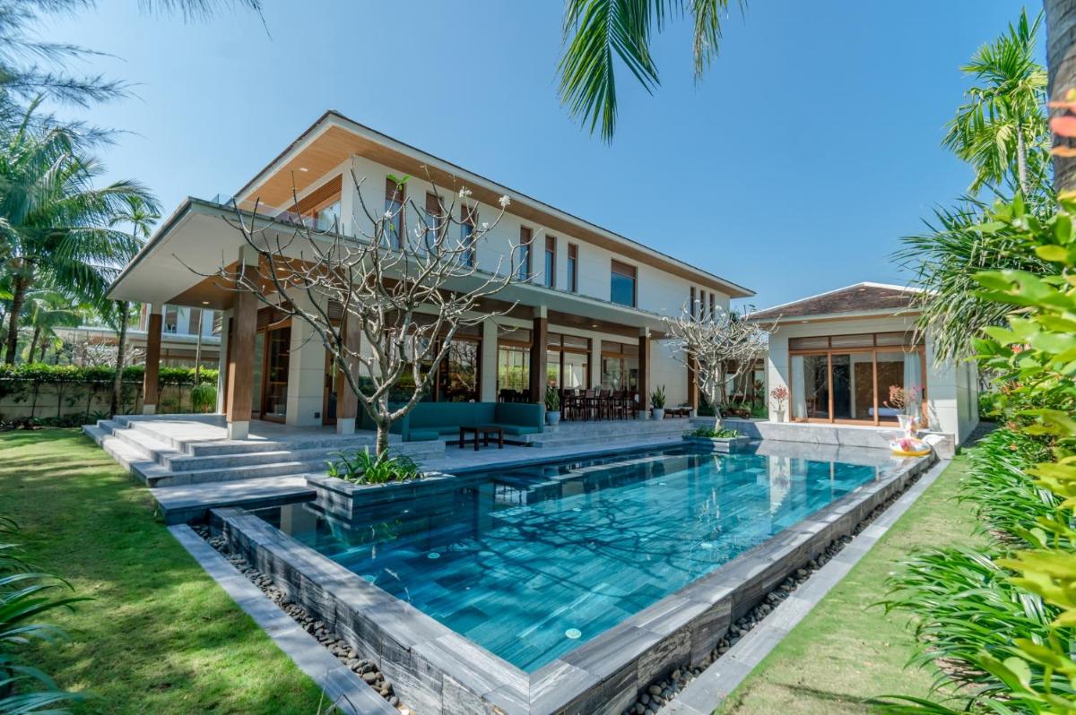 Tận hưởng Biệt thự 5 phòng ngủ với hồ bơi riêng biệt