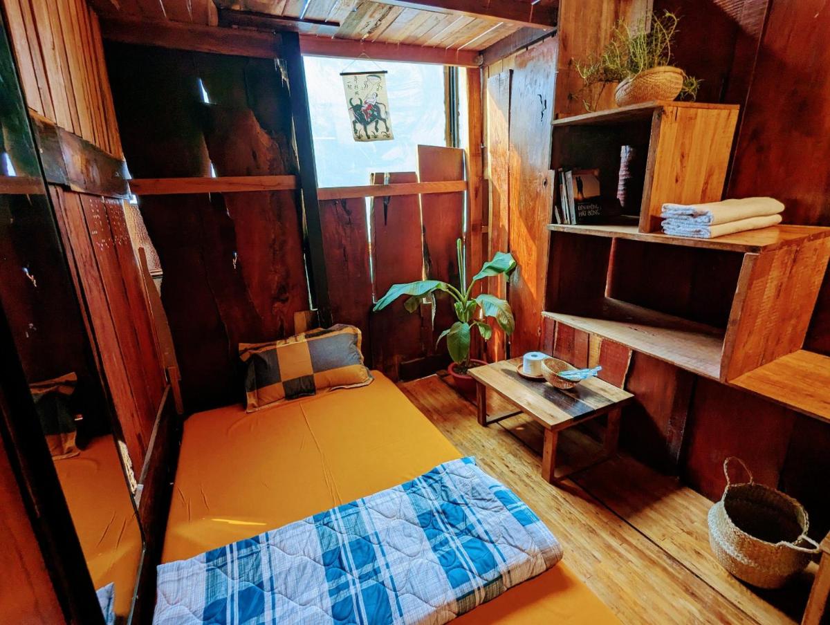 The GK House Hostel, Ecolliving, central city, natural wooden, chill view rooftop, restaurant and cocktail bar