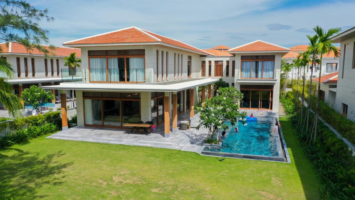 The Ocean Suites