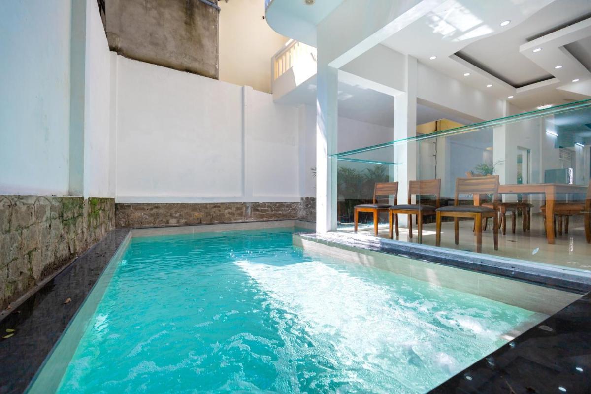 The Palm Villa 4 (5 bedrooms, billiard, pool)