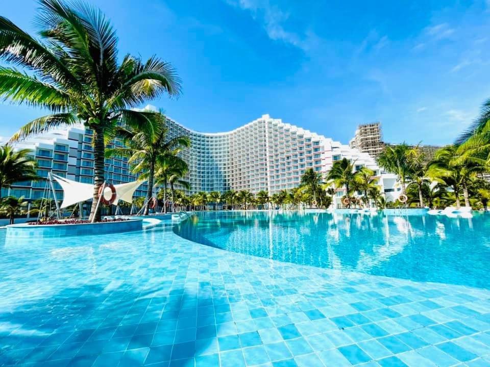 The Sea View Cam Ranh Beach Resort