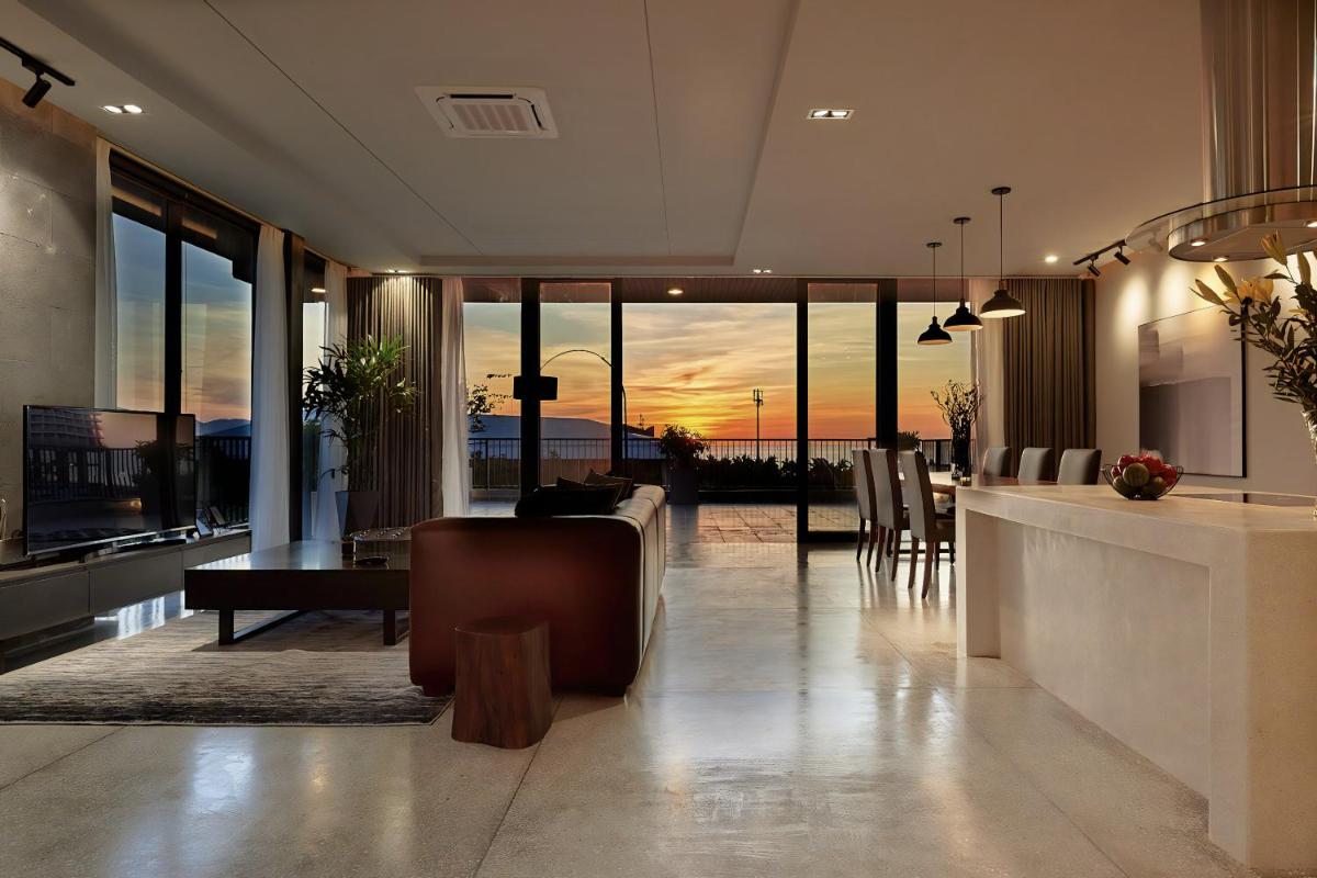 The Sense Apartment - Modern, Near My An Beach