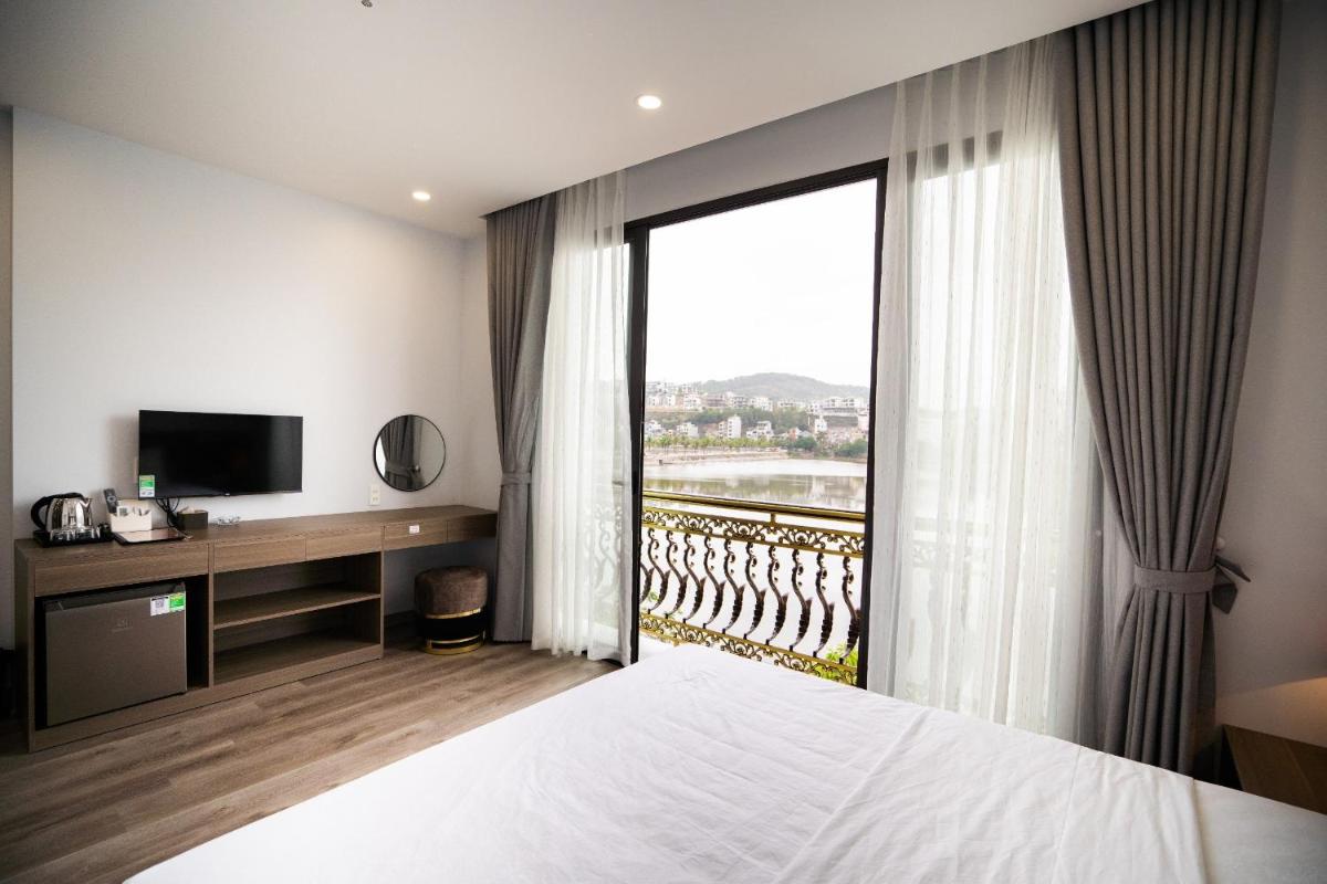 Tiến Đạt Hotel