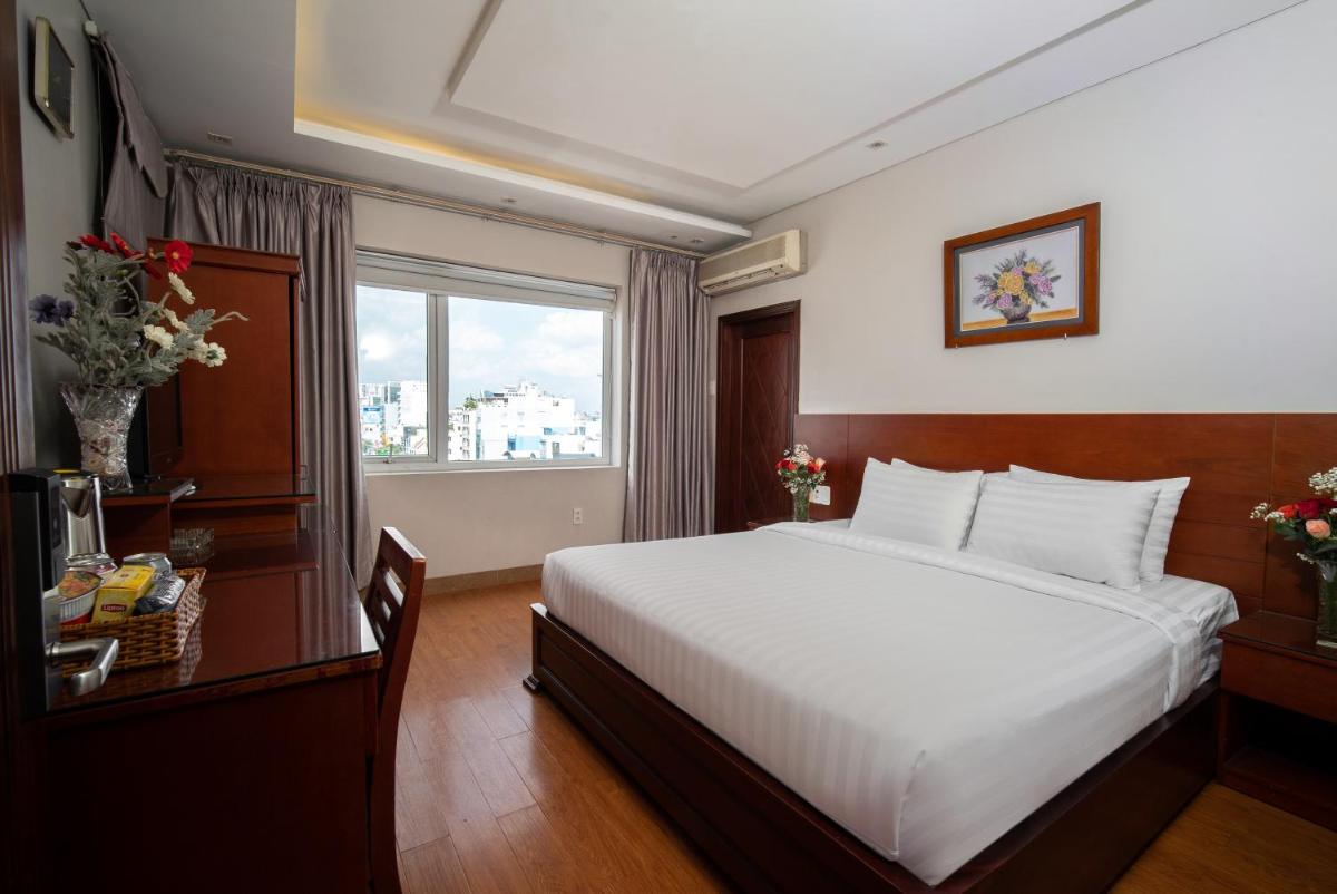 Van Ha Hotel