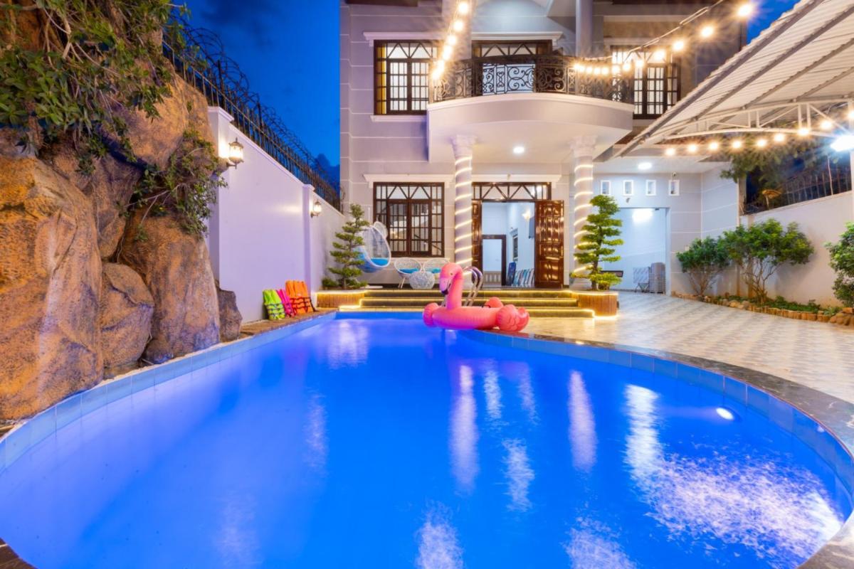 Villa Bãi Sau Thùy Vân - Free Loa Kéo Karaoke + Bida Lỗ