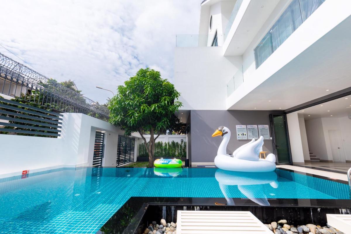 villa long cung gần biển 7 phòng ngủ VIP