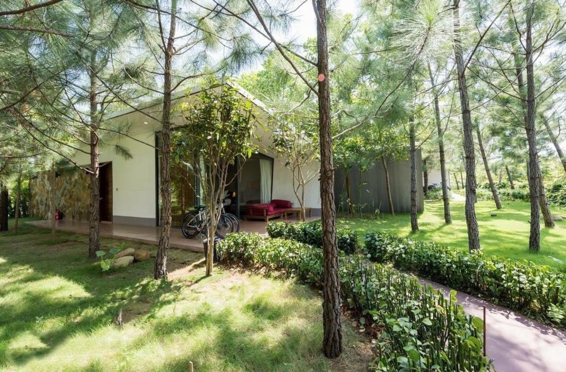 Villa R331 Forest Flamingo Dai Lai Resort