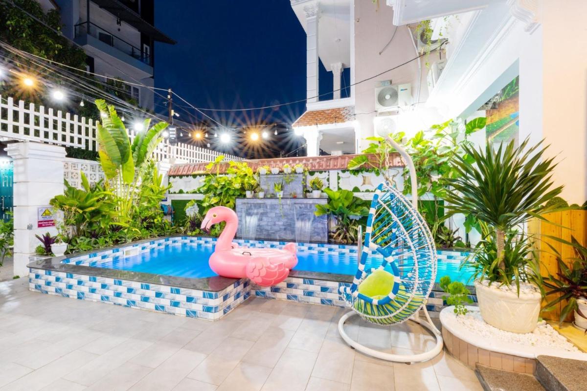 Villa ĐỨC HOÀNG Hồ Bơi CỘT CỜ BÃI SAU XANH