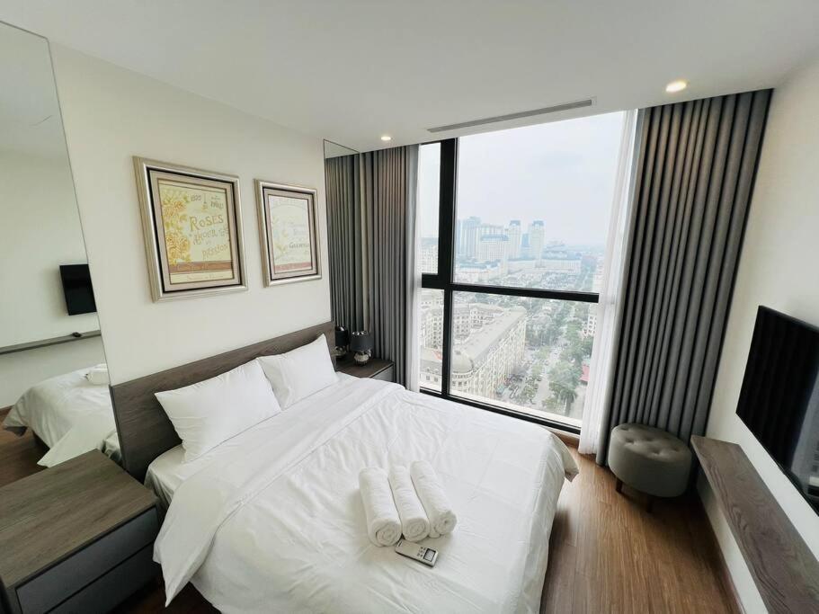 VNRooms - 2BR Vinhomes Skylake/ Unique & Youthful