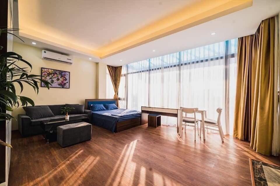 Westlake sunset view apartment